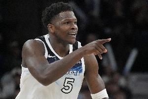 華子傷后返場砍28分！戈貝爾打趣：他喜歡出這種風(fēng)頭 但我們喜歡