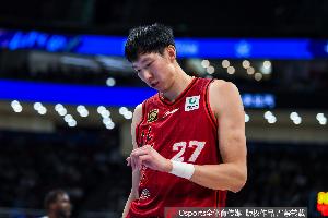 媒體人：周琦不打改變了京城德比的天平 希望這比賽能打到第五場