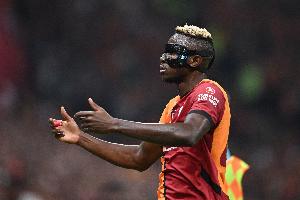 羅馬諾：曼聯(lián)沒和奧斯梅恩等球員達協(xié)議，在等歐聯(lián)杯結(jié)果