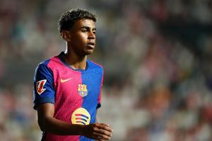 03-04賽季以來(lái)僅兩人歐冠半決賽單場(chǎng)過(guò)人14+：梅西、亞馬爾