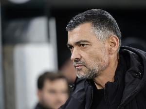 足球市場：從雪茄慶祝到染紅離場，為何孔塞桑比豐塞卡更失敗