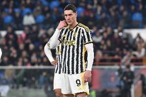 米體：弗拉霍維奇基本薪資800萬歐，加上忠誠獎金最高達1200萬歐