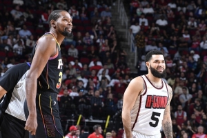 KD：6尺2以下后衛(wèi)只能打替補&防守端會被針對 要么你進(jìn)攻如歐文