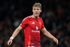 TA：萊比錫和多特蒙德都在關(guān)注霍伊倫，曼聯(lián)可能加錢換塞斯科