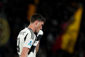 米體：DV9首選去米蘭&尤文在等報價，但米蘭想夏窗最后10天再行動