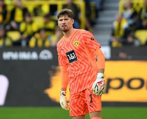 科貝爾：馬內(nèi)的動作并不粗野但持續(xù)時間太長，我們要作為團(tuán)隊踢球