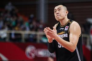 入選次數(shù)不多！韓德君國(guó)家隊(duì)生涯場(chǎng)均7.3分4.8籃板1.1助攻