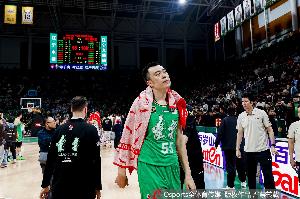 生涯最后一戰(zhàn)！韓德君上賽季半決賽G3得0分1板1斷 遼寧遭廣廈橫掃