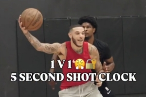 訓(xùn)練師曬視頻：大球、亨德森等人進(jìn)行1V1單挑 進(jìn)攻時(shí)間限時(shí)5秒