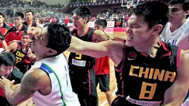 威姆斯曬視頻重拳直擊惡鼠面門：下一個是誰？網友回朱芳雨名場面