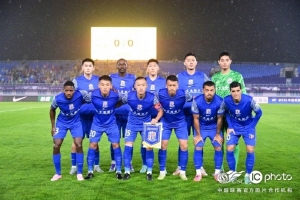 北京時間10月17日20:00，中超聯(lián)賽第21輪，上海申花客場2-1獲勝