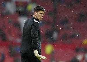 記者：紐卡和33歲門將波普自動(dòng)續(xù)約1年，他的合同將于2027年到期