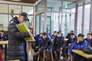 靠足球小將賺錢？董路：我們不跟孩子們簽約，也沒球員交易簽約費