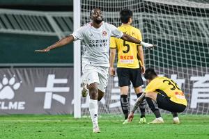 28球不含點(diǎn)球！遼寧鐵人外援姆本扎打破中甲單賽季進(jìn)球紀(jì)錄