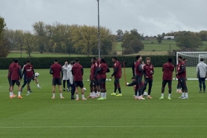 記者：阿森納今日僅厄德高、熱蘇斯等四名長(zhǎng)期傷員缺席訓(xùn)練