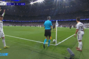 差一點(diǎn)，瓊阿梅尼禁區(qū)內(nèi)射門被卡盧盧擋出