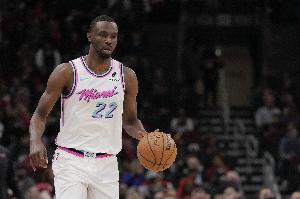 你快醒醒呀！維金斯僅出手4次拿4分2板1助1帽 出現(xiàn)3失誤