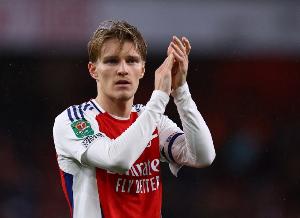 厄德高：排名榜首后每個(gè)人都說(shuō)我們要奪冠，但我們得專注于自身