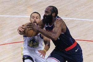 不容易！勇士時(shí)隔2年再次戰(zhàn)勝快船 終結(jié)對(duì)其的7連?。? >
                                        </div>
                                    </div>
                                                                        <div   id=