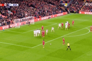 可惜！加克波內(nèi)切造任意球，索博主罰直接打門被大馬丁撲出