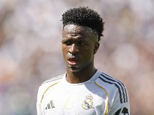 想到這個(gè)數(shù)據(jù)了嗎？維尼修斯為皇馬出戰(zhàn)336次，追平卡塞米羅