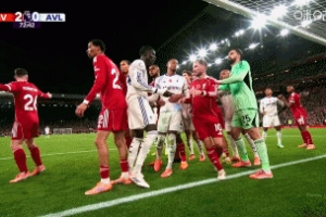 奧納納鎖喉麥卡利斯特，吃到黃牌