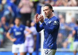 鏡報(bào)：為應(yīng)對(duì)入室盜竊，英超球員雇傭前格斗選手加強(qiáng)安全防護(hù)