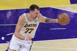 湖人開(kāi)拓者二番戰(zhàn)東里詹至少5人缺戰(zhàn) 此前首次交手同樣有7人缺戰(zhàn)