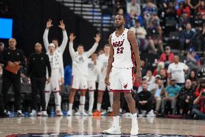 籃板球滿天飛！熱火騎士全場共搶到116個籃板球