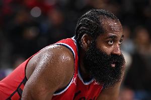 變陣&首節(jié)領先兩位數(shù)！船記：快船看起來攻防兩端都好多了