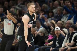 你倆太鐵了！迪文岑佐&里德三分球合計(jì)15中2拿到21分