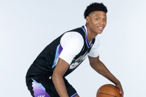 手感一般但挺全面！5號秀貝利首次先發(fā) 9中4砍下10分7板2助3斷