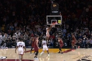 神奇之夜！一夜兩個壓哨絕殺+絕平 維金斯0.4秒空接上演壓軸好戲