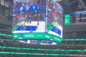 Fire Nico！獨行俠主場球迷喊起“解雇哈里森”