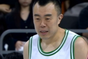 站好最后一班崗！韓德君狂攬16個籃板兢兢業(yè)業(yè) 另5中2得5分1助1帽