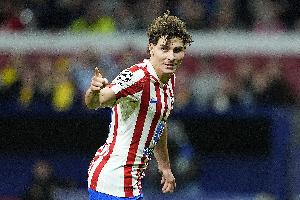 比利亞：傳統(tǒng)9號球員并沒有消失，非常欣賞阿爾瓦雷斯