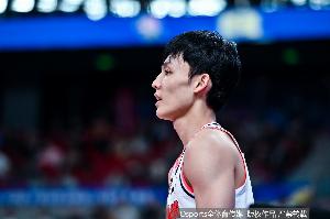 媒體人：徐杰堪稱全場最佳 每當(dāng)對手追分時總能回應(yīng)&球風(fēng)何其穩(wěn)健