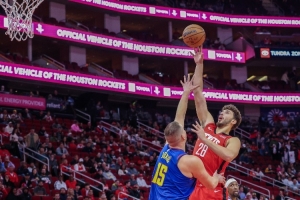 Spears：申京是聯(lián)盟前15球員 我認為在低位他比約基奇更強