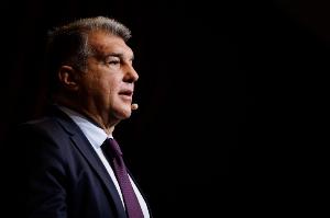 拉波爾塔：若通過致敬彌補(bǔ)會很好，猜測梅西以球員身份回歸不合適