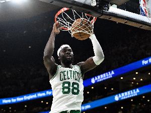 真好用！科塔順下雙手大猩猩空接暴扣