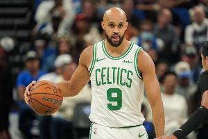 這太狠了！懷特追防身后直接帽翻韋爾斯