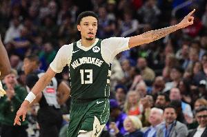 效率很高！羅林斯半場10中7貢獻16分 三分3中2