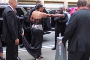 為了得到克萊湯普森，第8任女友說唱歌手梅根付出了多大的代價