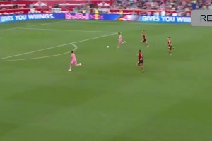 門將：我盡力了！梅西這球，放慢0.5倍才能看到有多逆天！