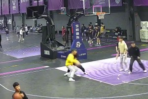 這種曼巴腳步在野球場(chǎng)隨便大殺四方吧