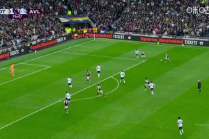 維拉反超比分！布恩迪亞內(nèi)切左腳遠(yuǎn)射破門，現(xiàn)場沸騰??