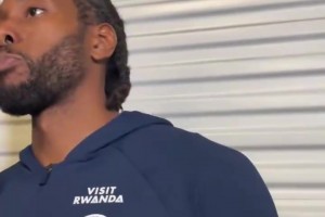 被新秀調(diào)侃是叔叔輩球員？小卡：我就是被叔叔們帶起來的！