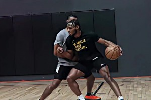 ?帶你感受下布朗尼的單挑局? 大家覺得他能繼承“皇位”嘛？